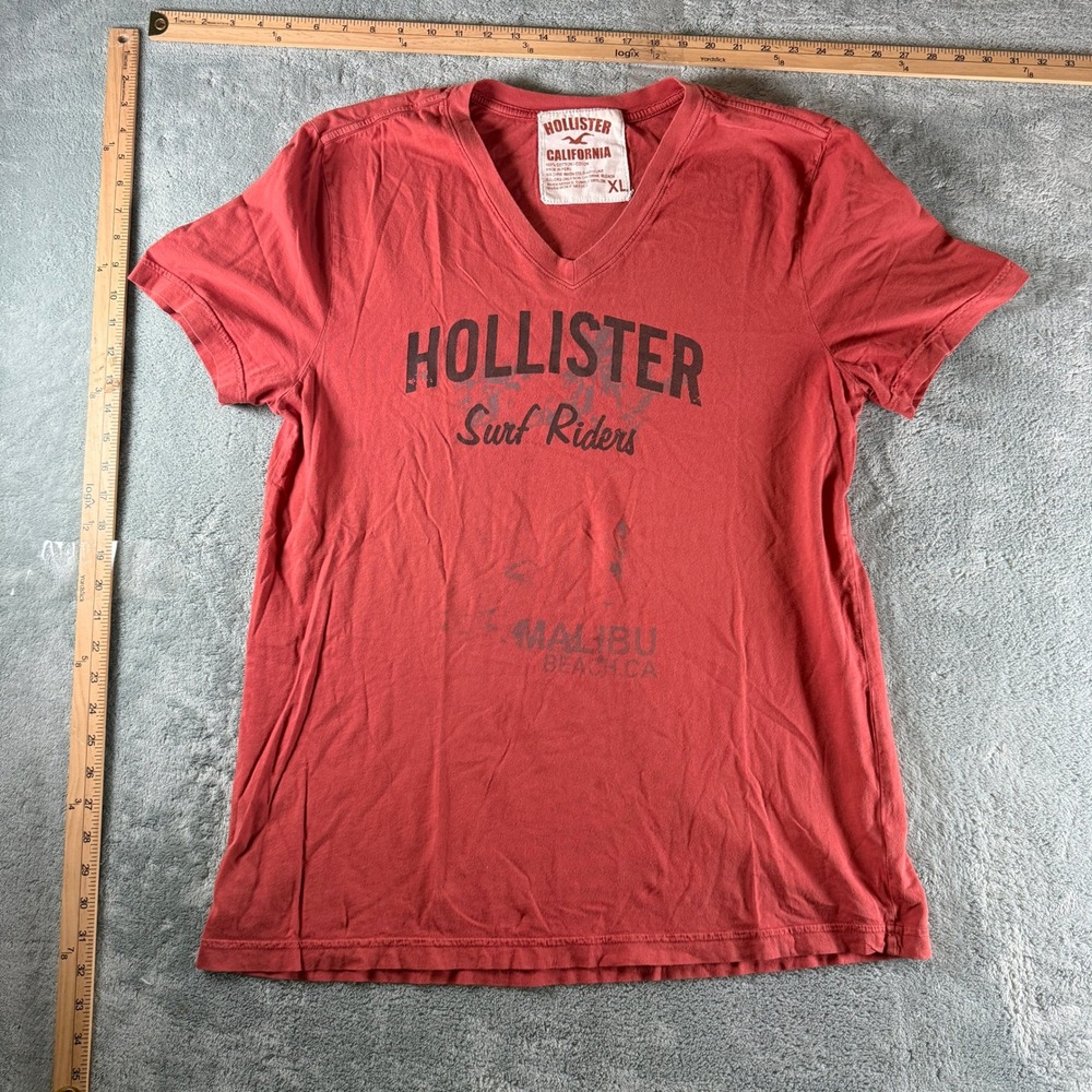 Hollister Mens XL Red V-Neck Graphic T-Shirt‎ Surf Riders Malibu Beach CA Cotton